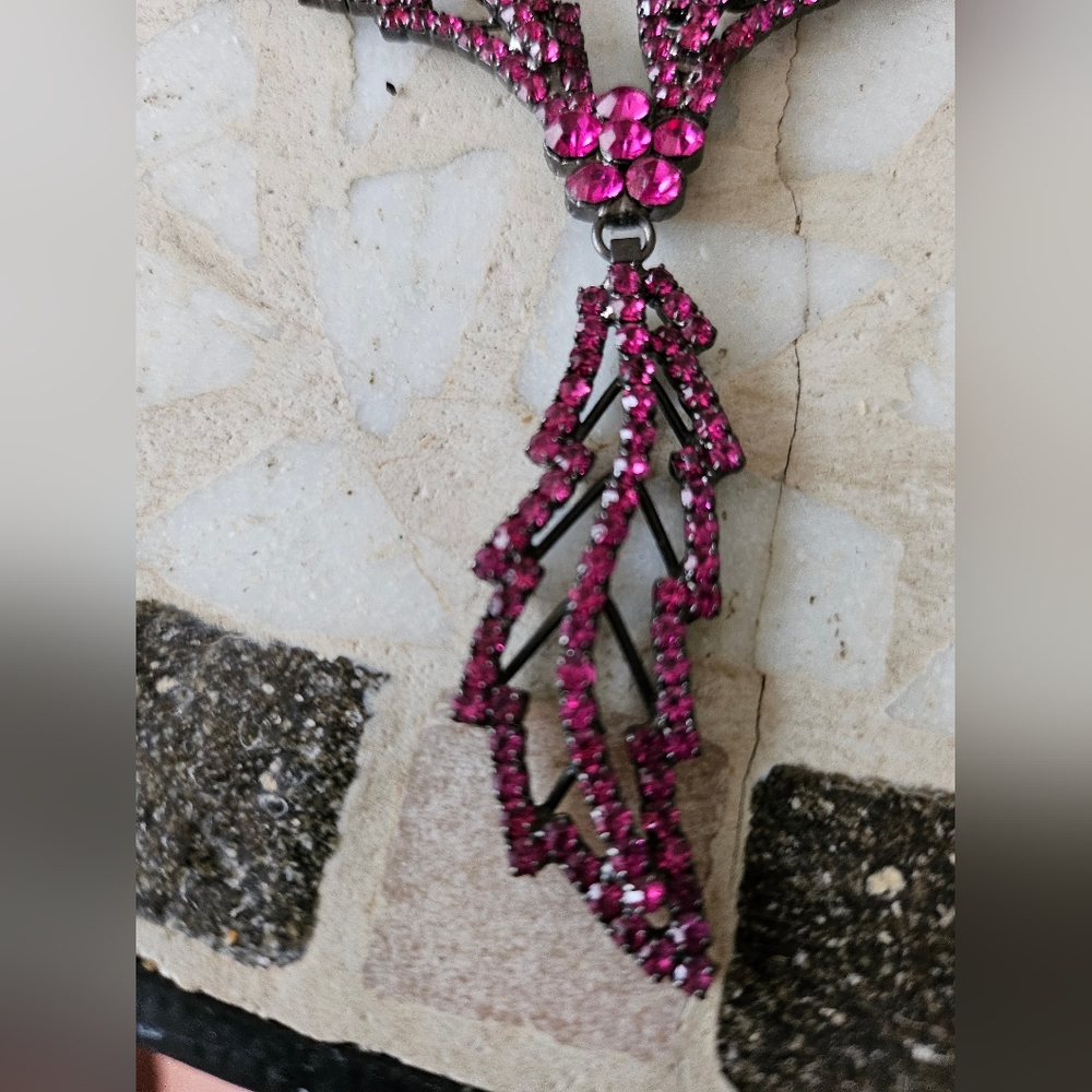 Fuchsia Rhinestone Neclace♡ - Picture 2 of 3